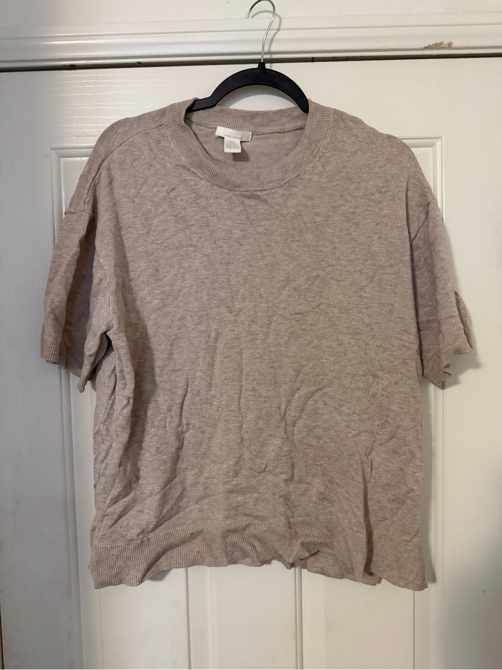 Women’s Short-Sleeve Crewneck Shirt in Light Taupe